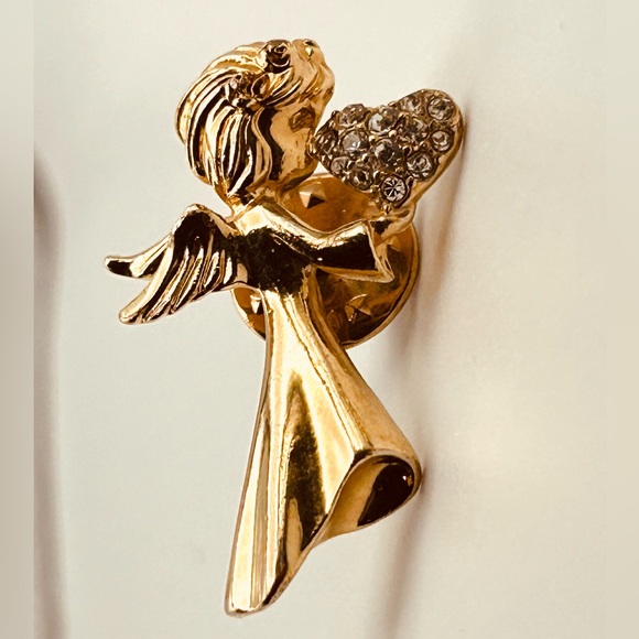 Vintage Signed Guardian Angel Christmas Brooch Pin With Rhinestone Heart - Picture 2 of 6